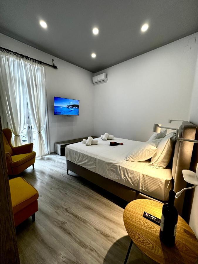 Corfu  Travelers Luxury Suites, Studios & Apartments מראה חיצוני תמונה