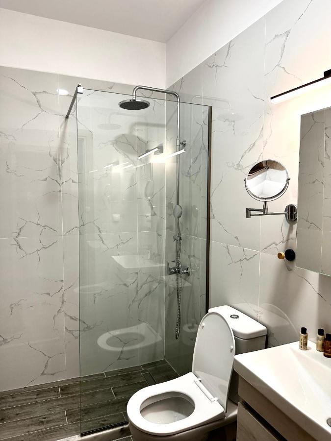 Corfu  Travelers Luxury Suites, Studios & Apartments מראה חיצוני תמונה