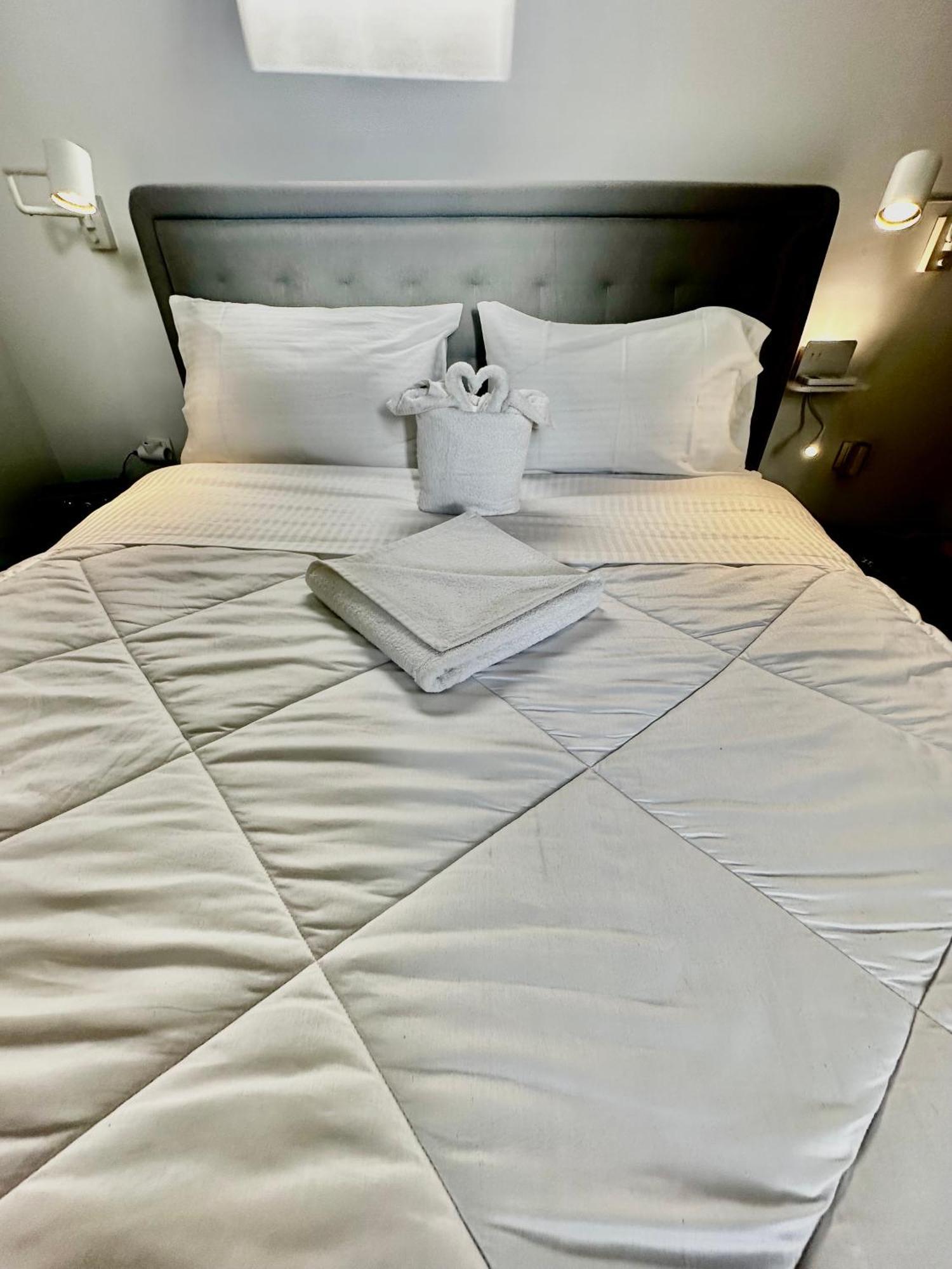 Corfu  Travelers Luxury Suites, Studios & Apartments מראה חיצוני תמונה