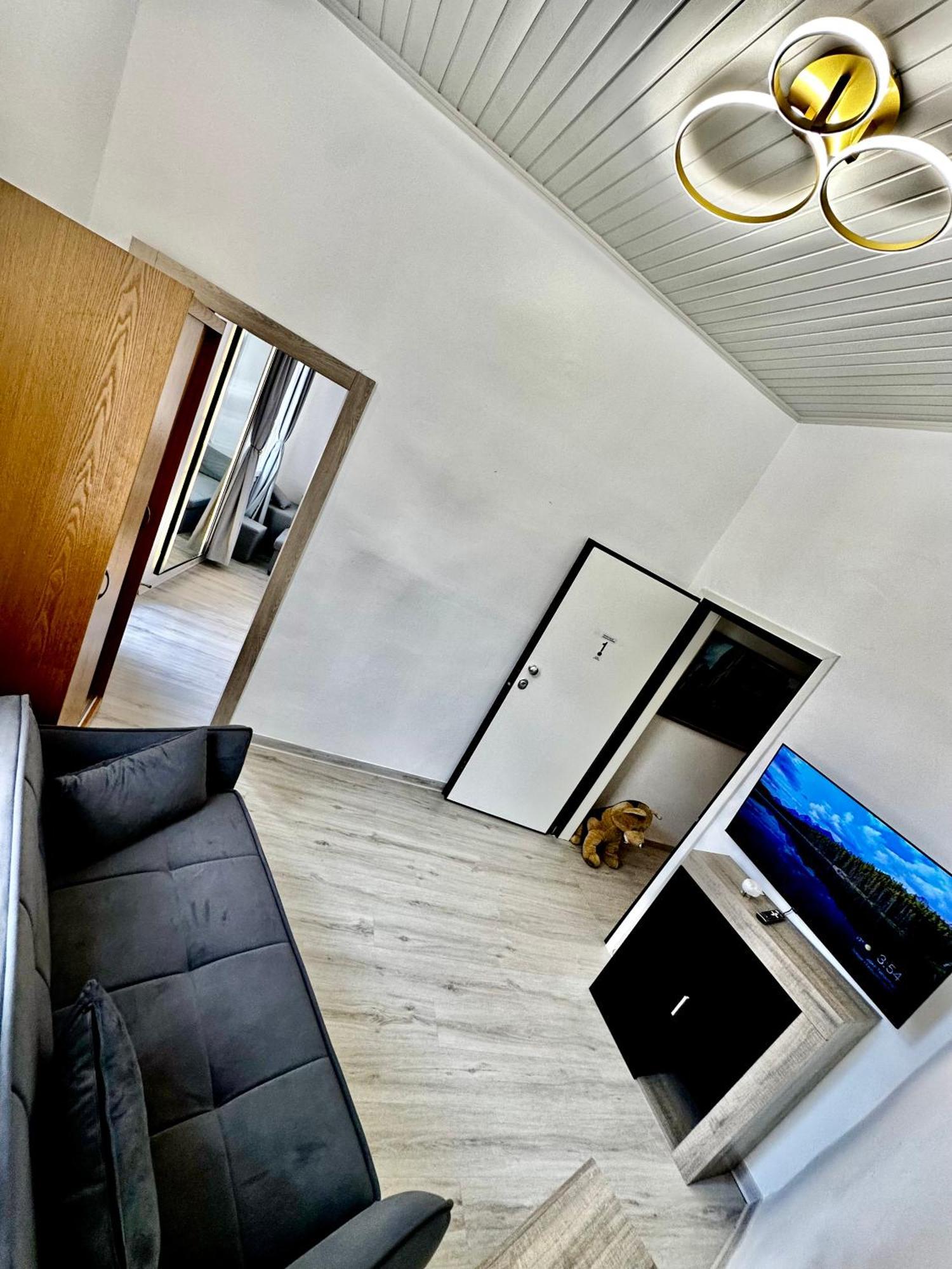 Corfu  Travelers Luxury Suites, Studios & Apartments מראה חיצוני תמונה