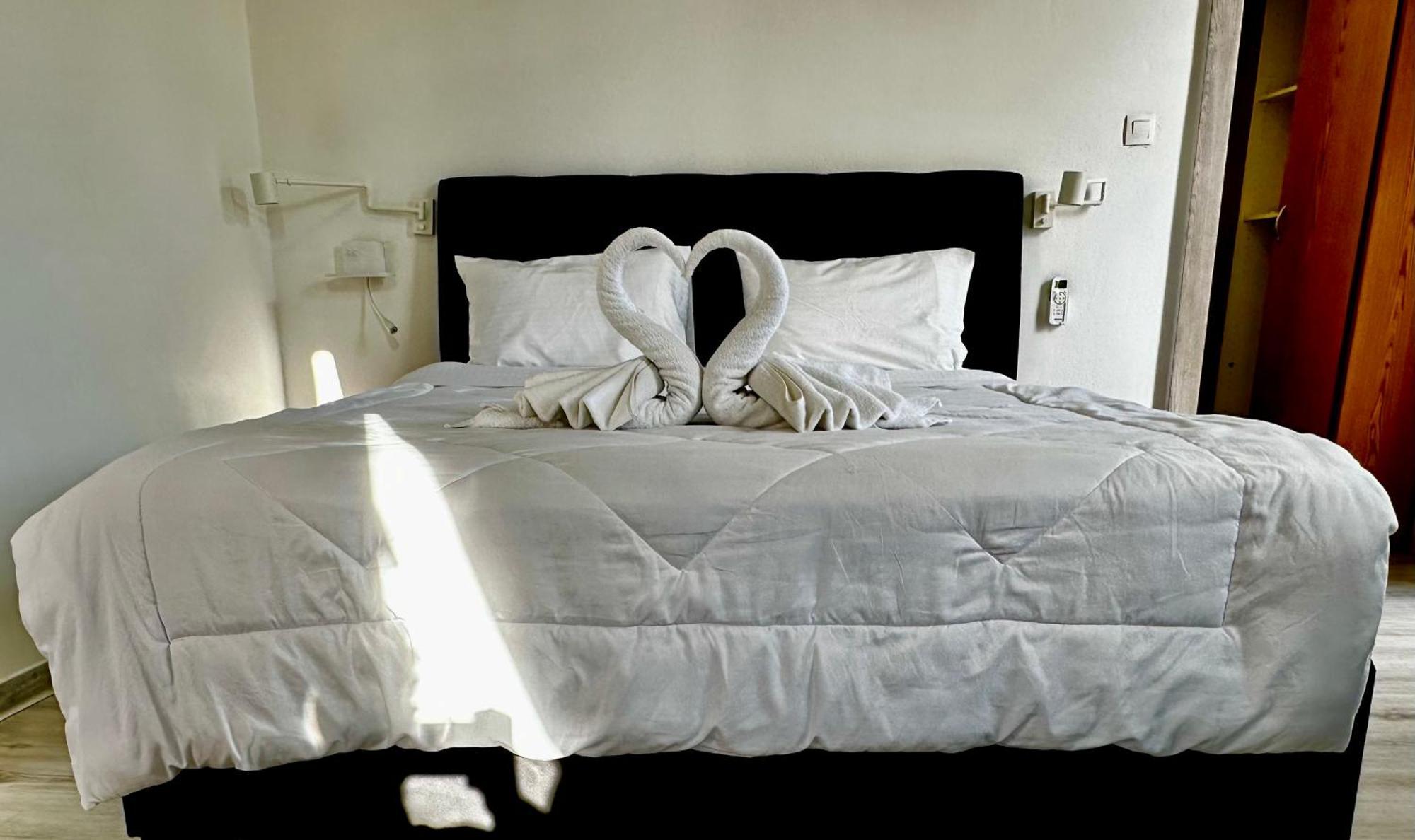 Corfu  Travelers Luxury Suites, Studios & Apartments מראה חיצוני תמונה
