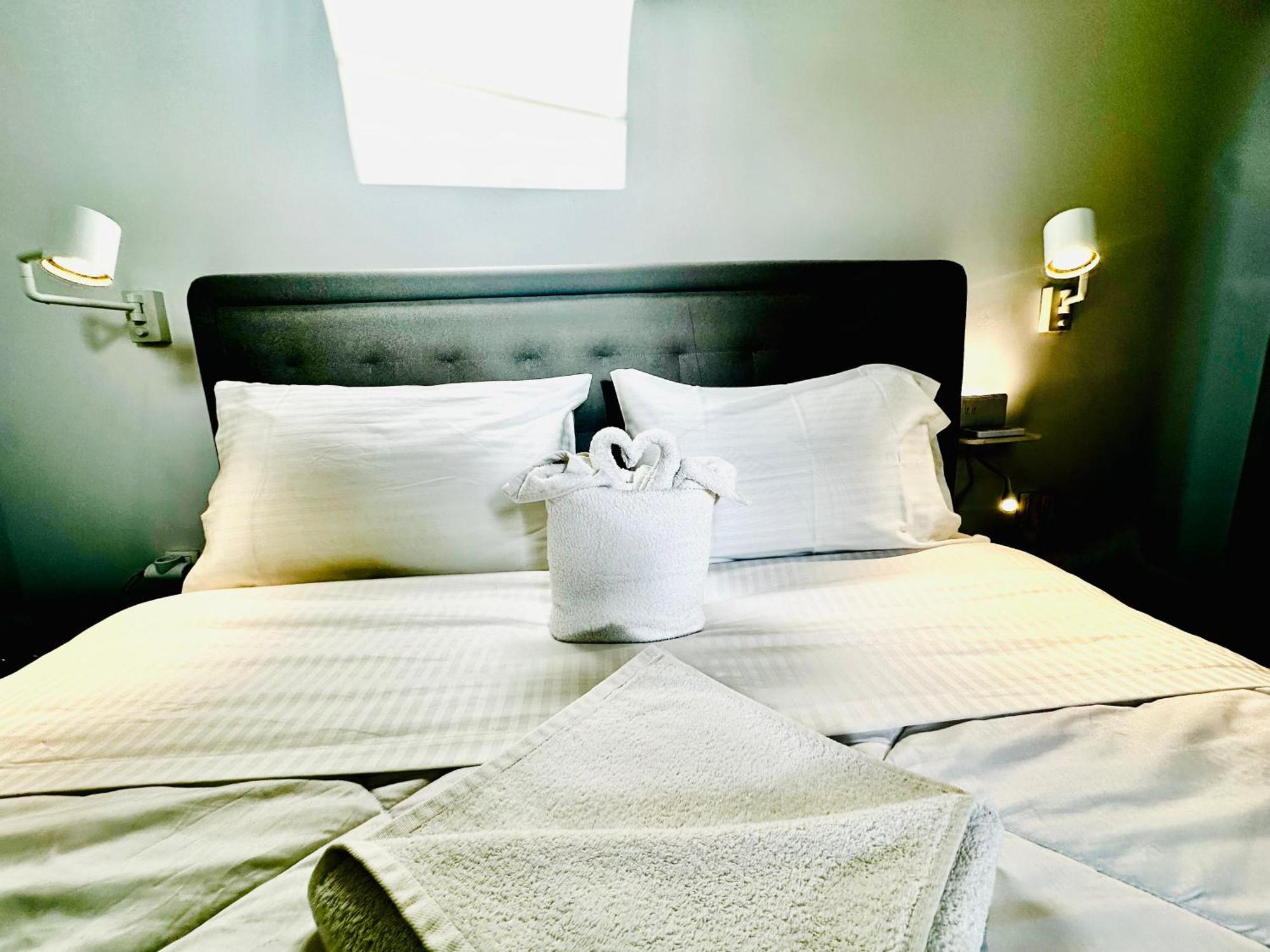 Corfu  Travelers Luxury Suites, Studios & Apartments מראה חיצוני תמונה