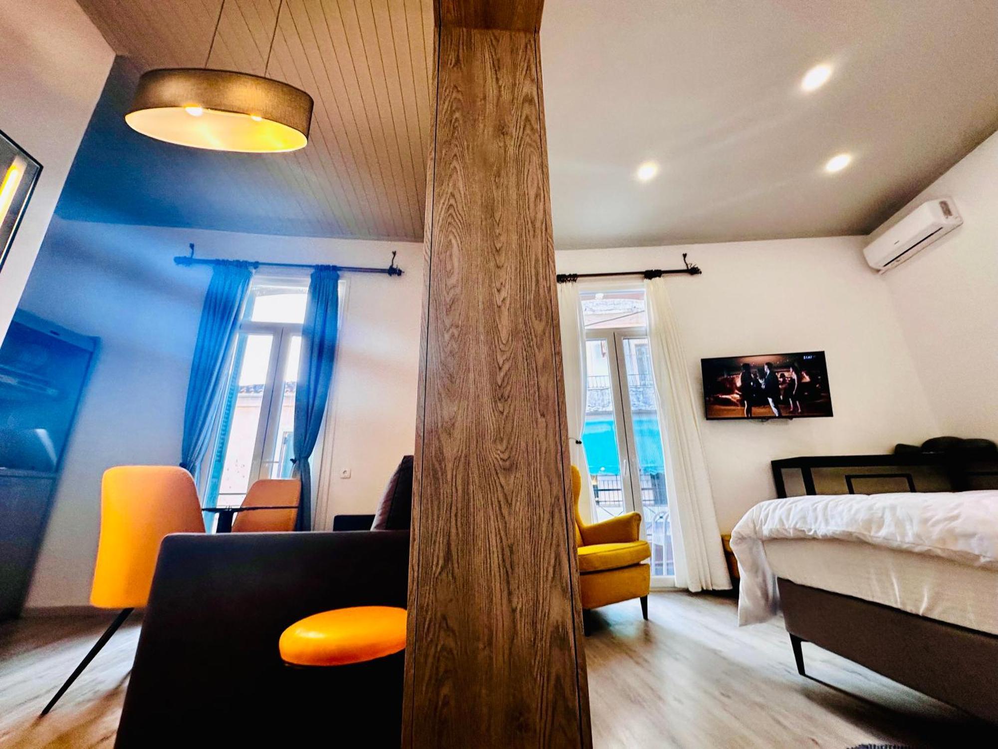 Corfu  Travelers Luxury Suites, Studios & Apartments מראה חיצוני תמונה