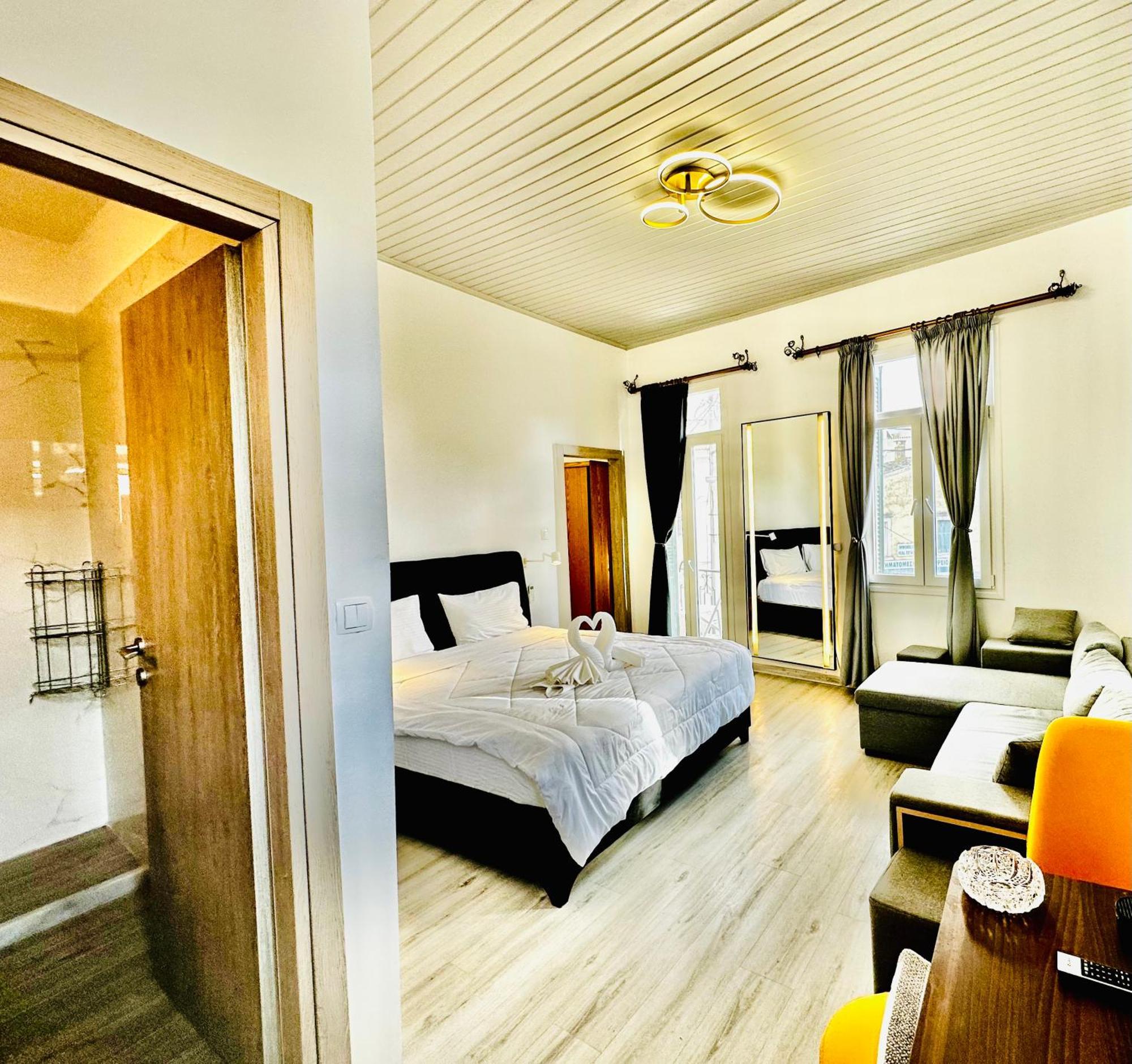 Corfu  Travelers Luxury Suites, Studios & Apartments מראה חיצוני תמונה