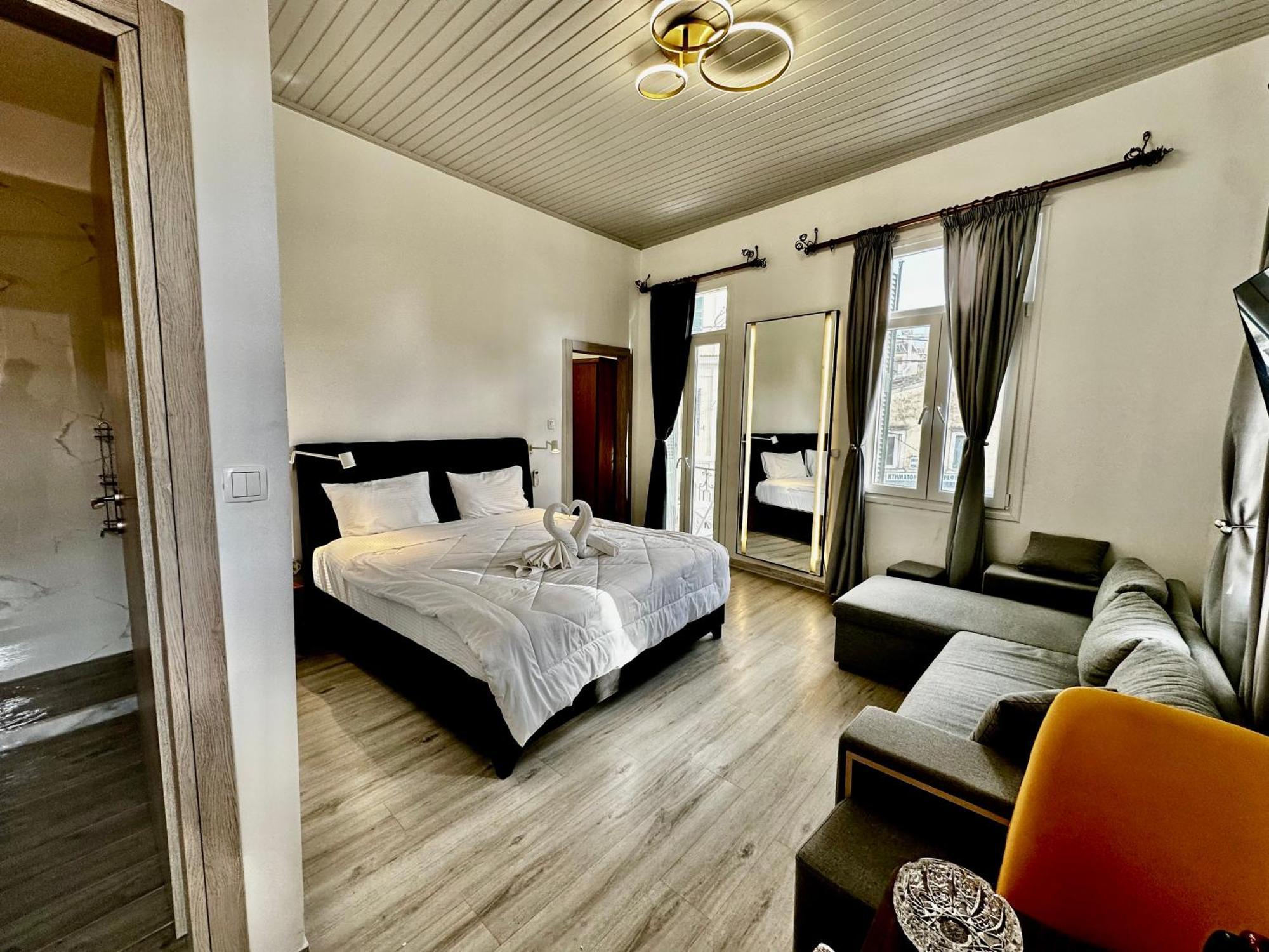 Corfu  Travelers Luxury Suites, Studios & Apartments מראה חיצוני תמונה
