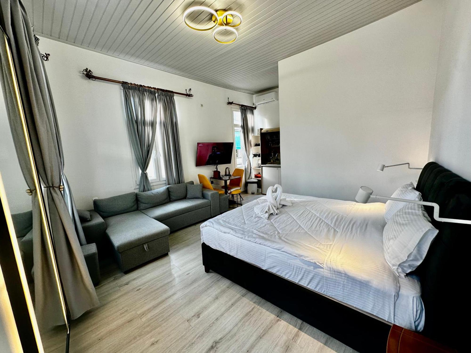 Corfu  Travelers Luxury Suites, Studios & Apartments מראה חיצוני תמונה