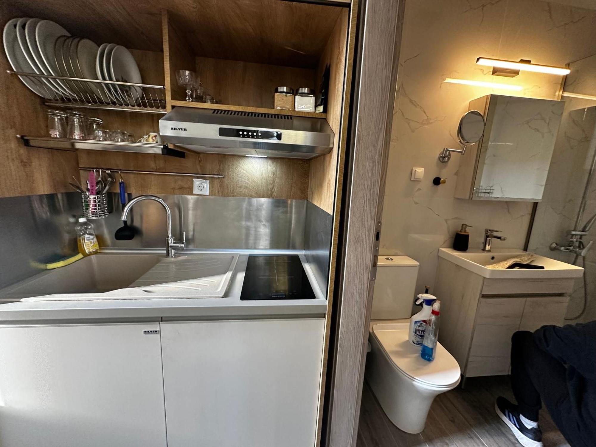 Corfu  Travelers Luxury Suites, Studios & Apartments מראה חיצוני תמונה